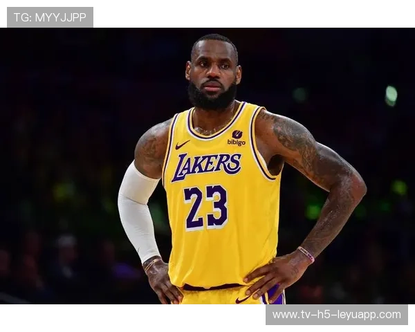 詹姆斯加盟慈善董事会，影响力跨出体育圈