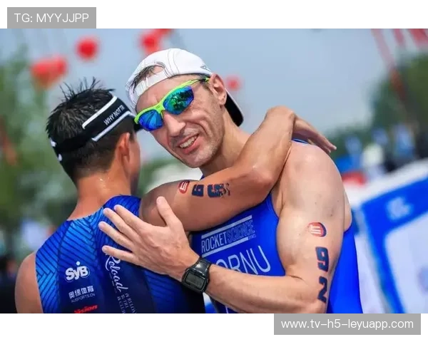 铁人三项耐力与毅力铸就英雄本色